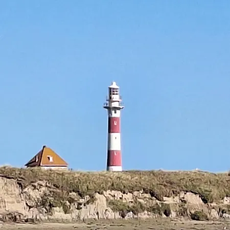 Den Oever Voor 8 Personen Met Zeezicht *